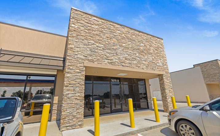 Pictures of Retail property located at 1075 County Road 5270 Ste D, Cleveland, TX 77327 for lease - image #1
