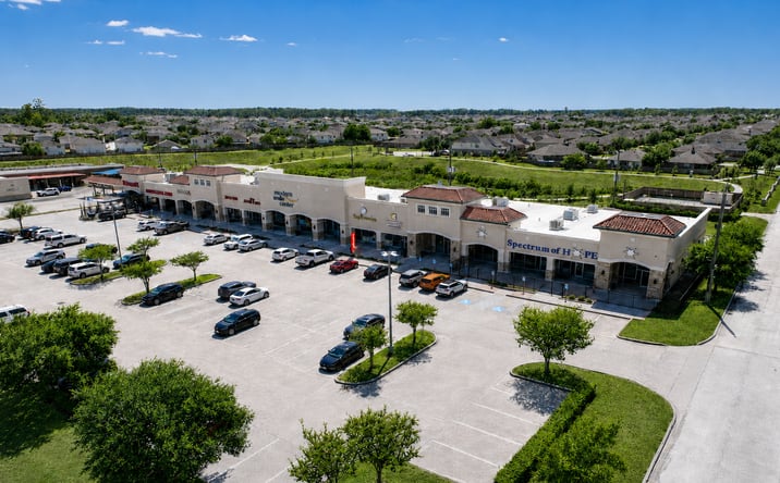 Pictures of Retail property located at 25201 Kuykendahl Rd, Tomball, TX 77375 for lease - image #1