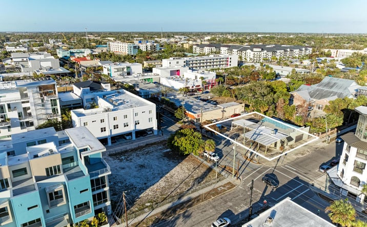 Pictures of Retail property located at 400 Central Avenue, Sarasota, FL 34236 for lease - image #1