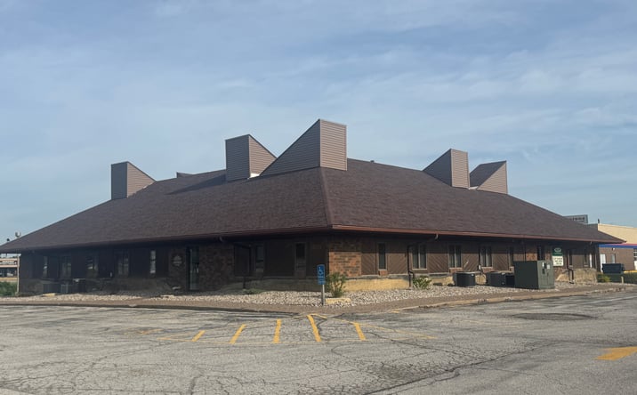 Pictures of Office property located at 1601 52nd Avenue, Moline, IL 61265 for lease - image #1