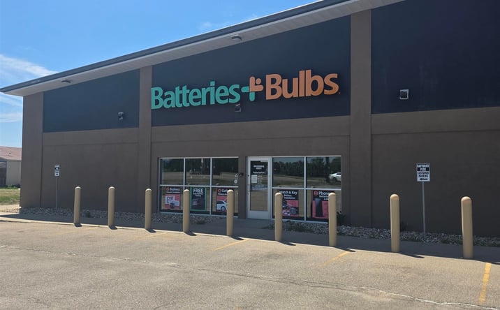 Pictures of Retail, Industrial, Office property located at 4370 Dodge Street #Suite 1, Dubuque, IA 52003 for lease - image #1