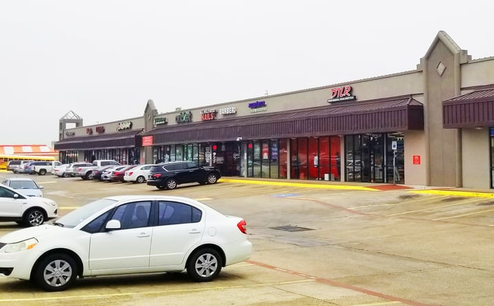Pictures of Retail property located at 2216-2280 N Collins Street, Arlington, TX 76011 for lease - image #1