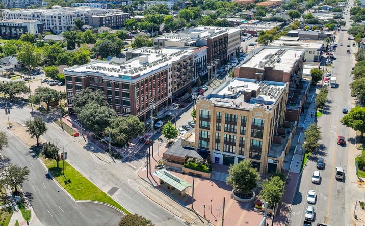 Pictures of Retail, Restaurant property located at 196 W Davis Street, Dallas, TX 75208 for lease - image #1