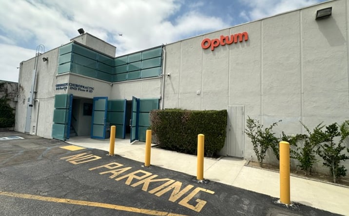 Pictures of Retail, Office property located at 15216 Vanowen Street, Los Angeles, CA 91411 for lease - image #1