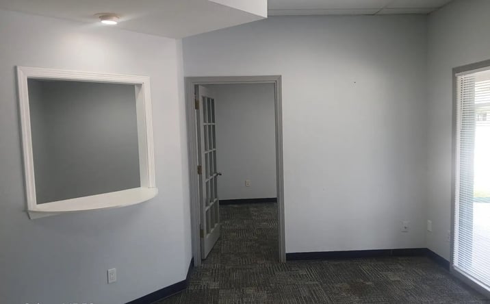 Pictures of Retail, Office, Special Purpose property located at 500 Mariners Plaza Drive, Mandeville, LA 70448 for lease - image #1