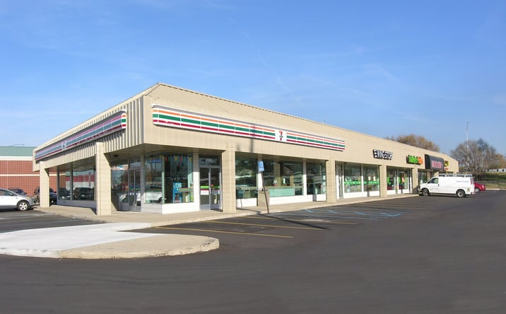 Pictures of Retail property located at 31040-31070 Gratiot Ave, Roseville, MI 48066-4510 for lease - image #1