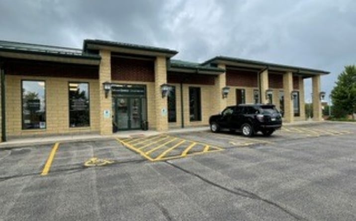 Pictures of Office property located at 2128 Midlands Court, Sycamore, IL 60178 for lease - image #1