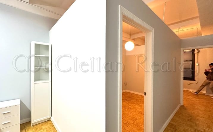 Pictures of Office property located at West 35th, New York, NY 10001 for lease - image #1