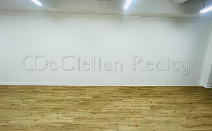 Pictures of Office property located at West 35th, New York, NY 10001 for lease - image #1