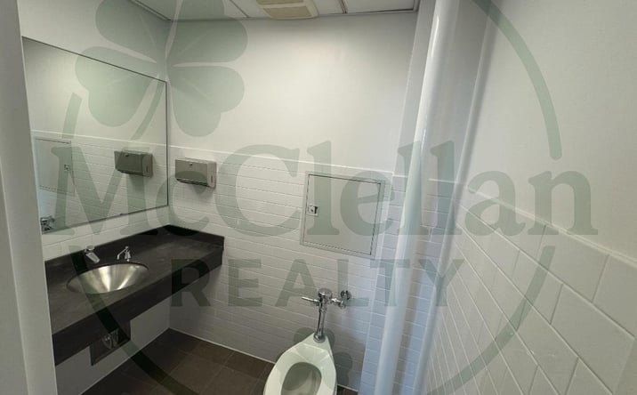 Pictures of Office property located at West 21st Street, New York, NY 10011 for lease - image #1