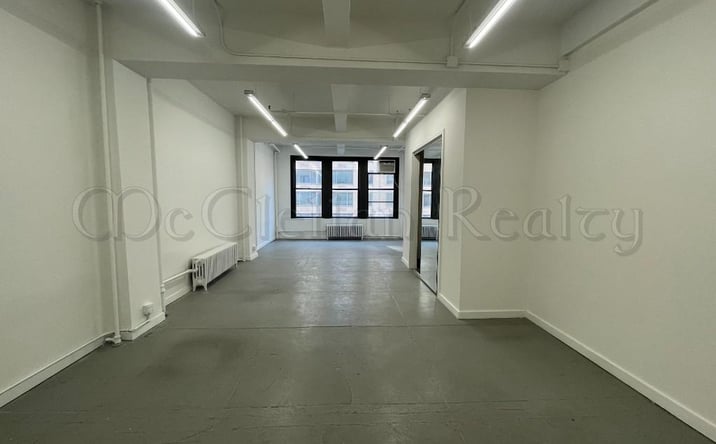 Pictures of Office property located at West 38th Street, New York, NY 10018 for lease - image #1