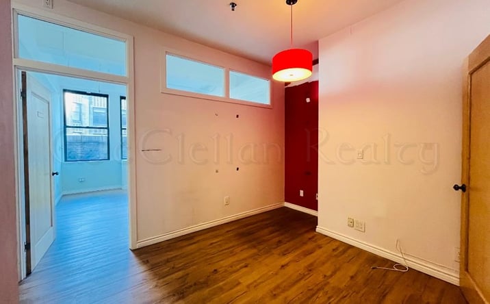 Pictures of Office property located at West 35th, New York, NY 10001 for lease - image #1