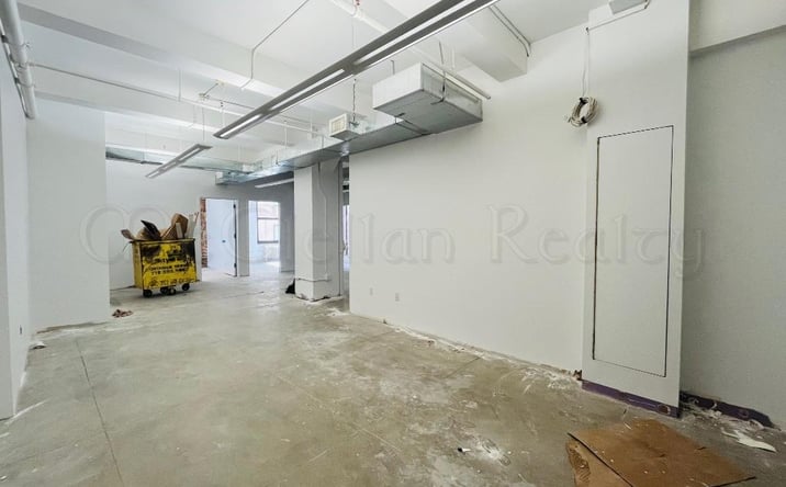Pictures of Retail, Office property located at Broadway, New York, NY 10001 for lease - image #1
