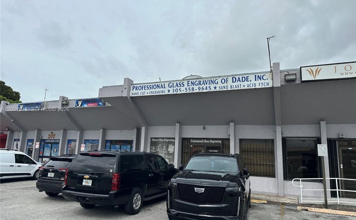 Pictures of Industrial, Retail, Office property located at 3960 W 16th Ave # 205, Hialeah, FL 33012 for lease - image #1