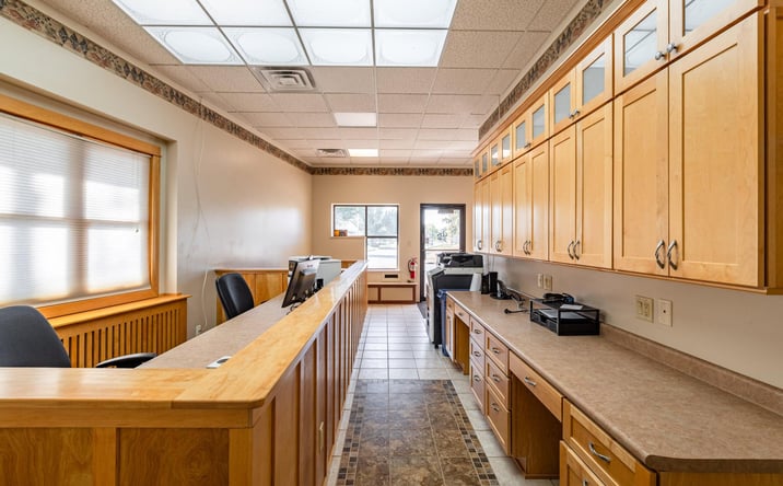 Pictures of Retail property located at 2423 16th Street South, La Crosse, WI 54601 for lease - image #1