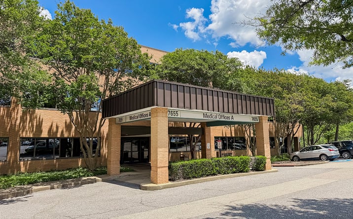 Pictures of Office property located at 7655 Poplar Avenue, Germantown, TN 38138 for lease - image #1