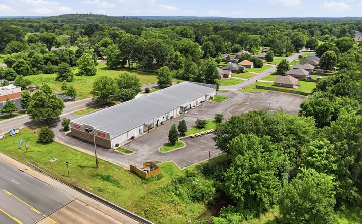 Pictures of Retail, Office property located at 2215 East Oak Street, Conway, AR 72032 for lease - image #1