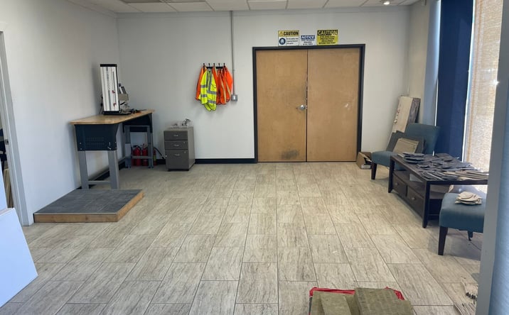 Pictures of Industrial property located at 10827 Alder Circle, Dallas, TX 75238 for lease - image #1