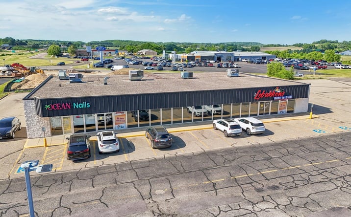 Pictures of Retail, Industrial property located at 2955 New Pinery, Portage, WI 53901 for lease - image #1