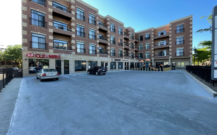Pictures of Retail property located at 4651 North Greenview Avenue, Chicago, IL 60640 for lease - image #1