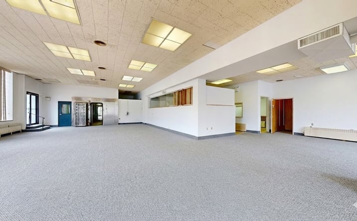 Pictures of Retail, Office, Restaurant property located at 152 Grant Avenue, Vandergrift, PA 15690 for lease - image #1