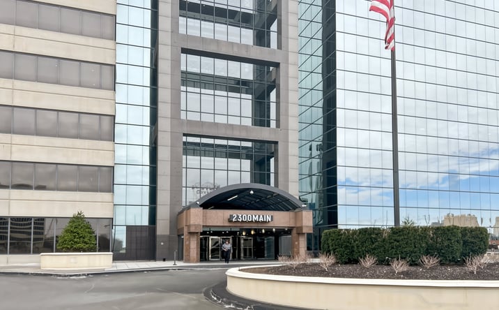 Pictures of Office property located at Two Pershing Square, 2300 Main Street, 9th Floor, Kansas City, MO 64108 for lease - image #1