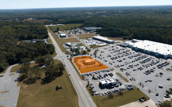 Pictures of Retail property located at 175 Frontage Road, Hartwell, GA 30643 for lease - image #1