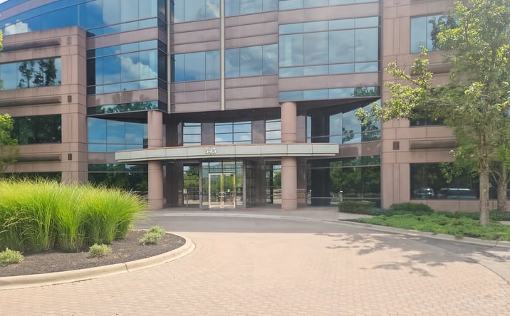 Pictures of Office property located at 545 Metro Place South, One Metro Place, Suite 100, Columbus, Dublin, OH 43017 for lease - image #1