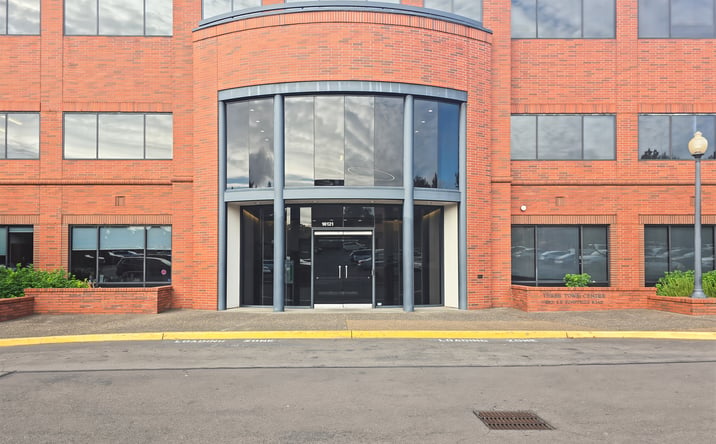 Pictures of Office property located at SE Sunnyside Rd, EPIC Imaging, OR 97015 for lease - image #1