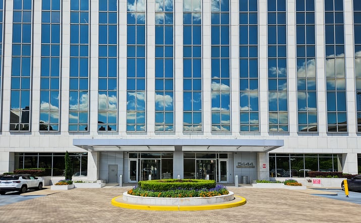 Pictures of Office property located at 5444 Westheimer, Suite 1000, Houston, TX 77056 for lease - image #1