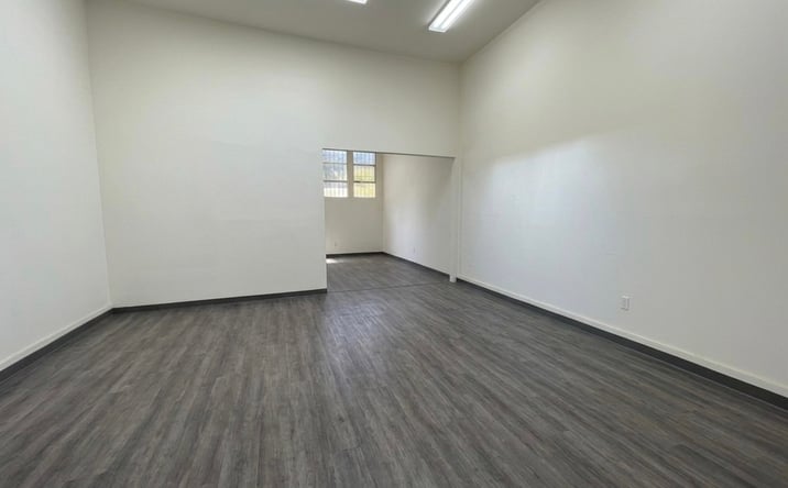 Pictures of Retail property located at 3976 West 6th Street, Los Angeles, CA 90020 for lease - image #1