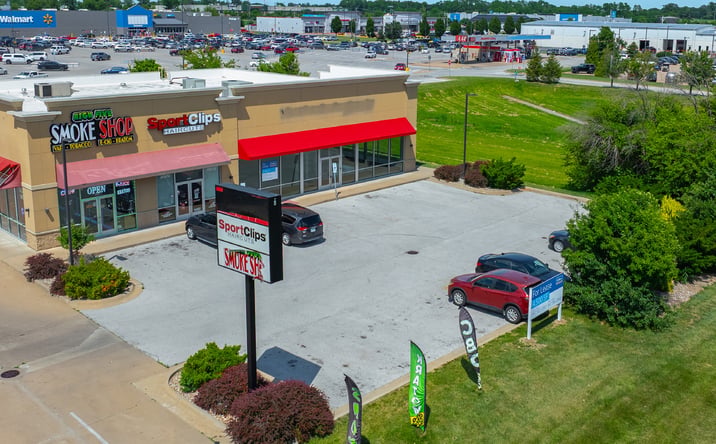 Pictures of Retail property located at 5209 Broadway Street, Quincy, IL 62305 for lease - image #1