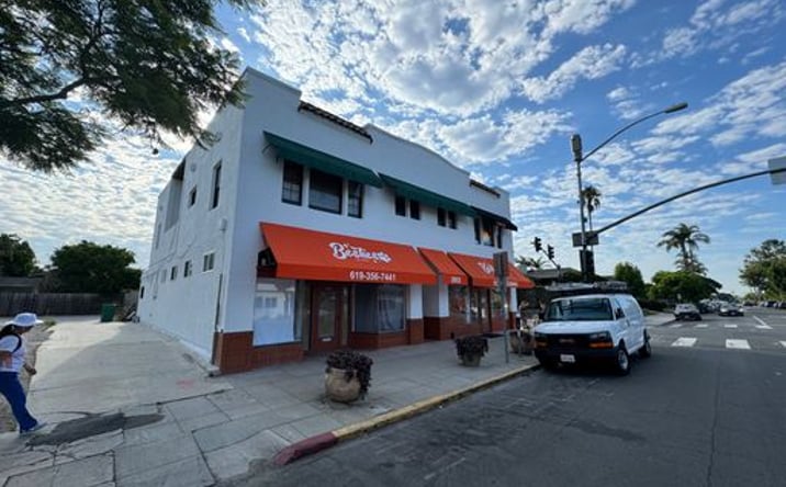 Pictures of Office property located at 3953 Goldfinch St - Unit B, San Diego, CA 92103-2934 for lease - image #1