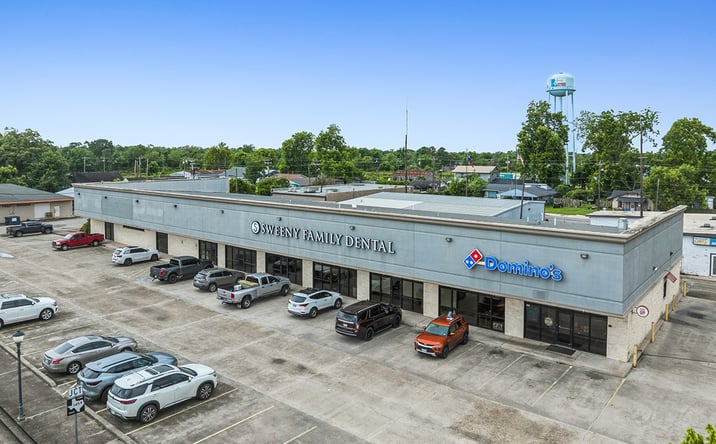 Pictures of Retail property located at 201 North Main Street, Sweeny, TX 77480 for lease - image #1
