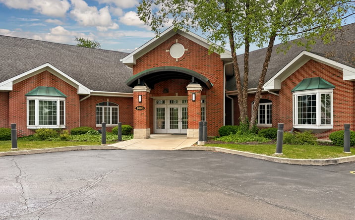 Pictures of Office property located at 1000 Essington Rd, Joliet, IL 60435 for lease - image #1