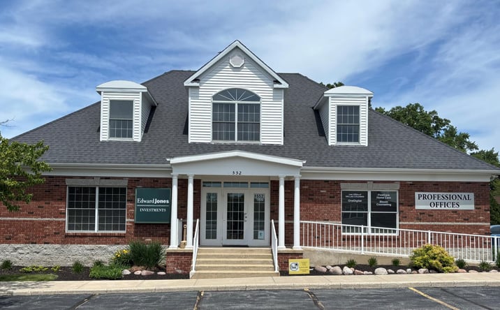 Pictures of Office property located at 552 Vale Park Road, Valparaiso, IN 46385 for lease - image #1