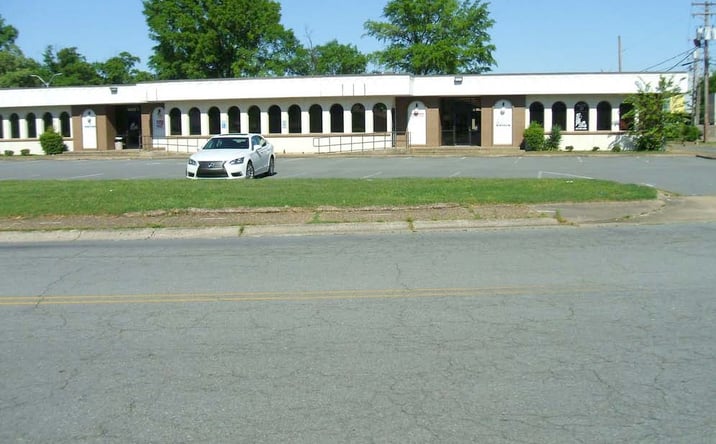 Pictures of Office property located at 324 Pershing Blvd, North Little Rock, AR 72114 for lease - image #1