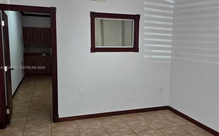 Pictures of Industrial property located at 1745 W 37th St # 17, Hialeah, FL 33012 for lease - image #1