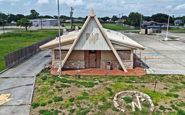 Pictures of Retail property located at 2474 State Highway 361, Ingleside, TX 78362 for lease - image #1