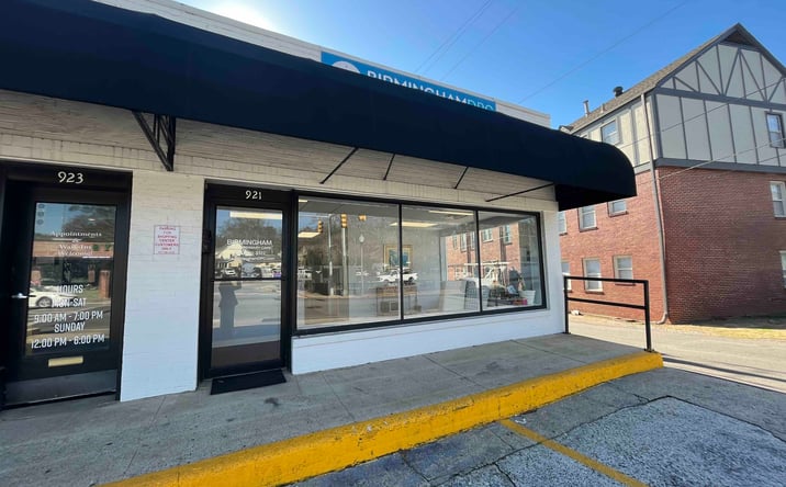 Pictures of Retail property located at 921 Oxmoor Road, Birmingham, AL 35209 for lease - image #1