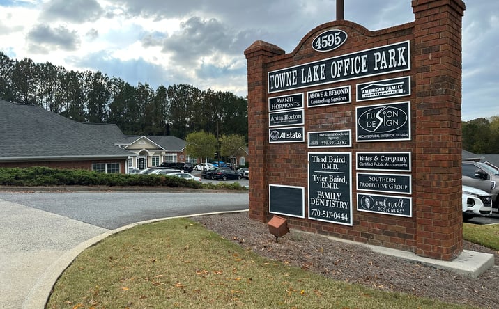Pictures of Retail, Office property located at 4595 Towne Lake Parkway, Woodstock, GA 30189 for lease - image #1