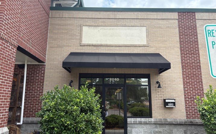 Pictures of Retail property located at 205 Grandview Drive # D, Summerville, SC 29483 for lease - image #1