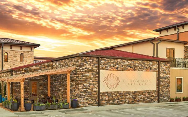 Pictures of Retail, Restaurant, Special Purpose property located at 313 E EDGEWOOD DR, FRIENDSWOOD, TX 77546-3822 for lease - image #1