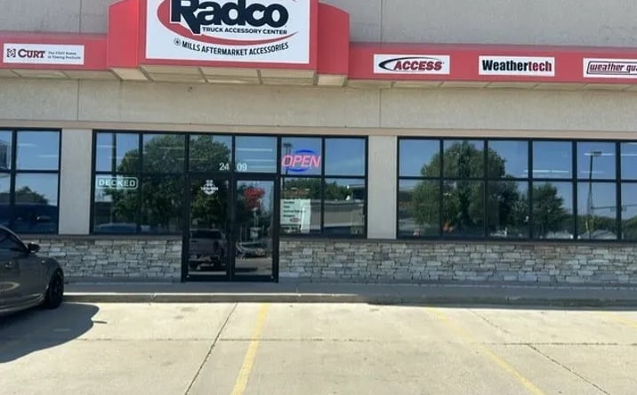 Pictures of Retail, Industrial property located at 2409 E. 10th Street, Sioux Falls, SD 57103 for lease - image #1