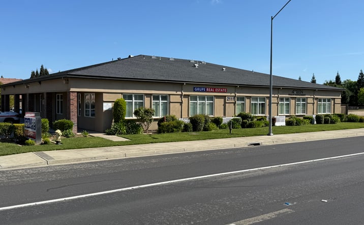 Pictures of Retail, Office property located at 2111 West Kettleman Lane, Lodi, CA 95242 for lease - image #1
