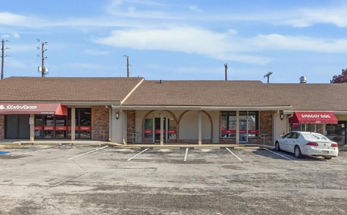 Pictures of Retail, Office, Restaurant property located at 3531 Oakgate Drive, San Antonio, TX 78230 for lease - image #1