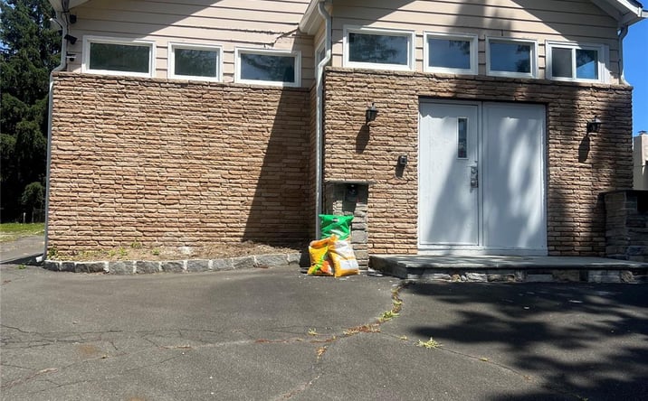 Pictures of Office property located at 494 N Middletown Road, Pearl River, NY 10965 for lease - image #1