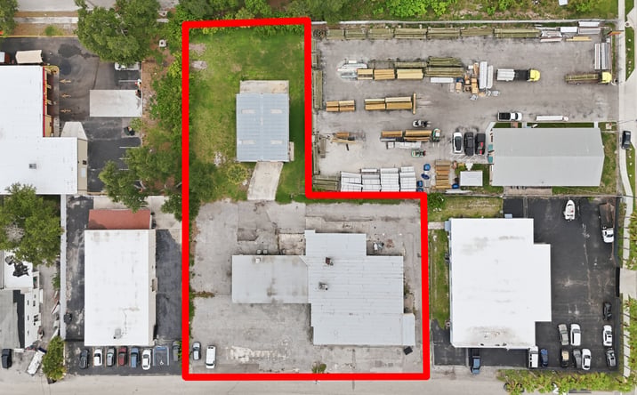 Pictures of Industrial property located at 2053 13th st, Sarasota, FL 34237 for lease - image #1