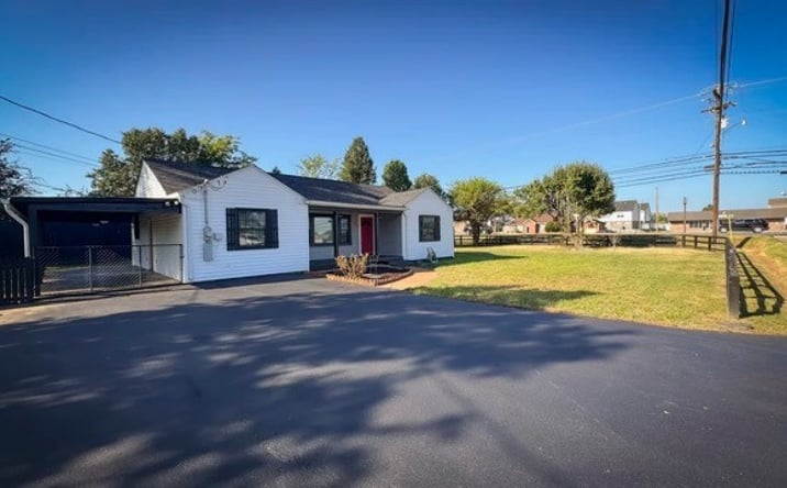 Pictures of Retail, Office, Special Purpose property located at 102 Elmwood Drive, Lebanon, TN 37087 for lease - image #1