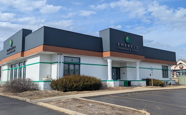 Pictures of Retail property located at 660 East State Road, Island Lake, IL 60042 for lease - image #1